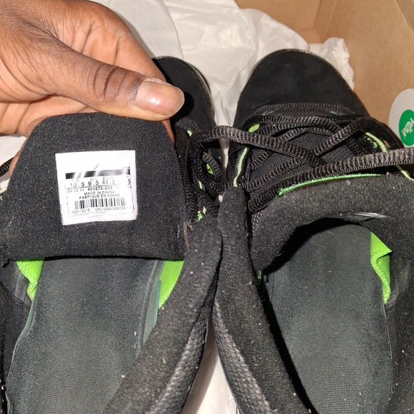 Air Jordan - Picture 2 of 4